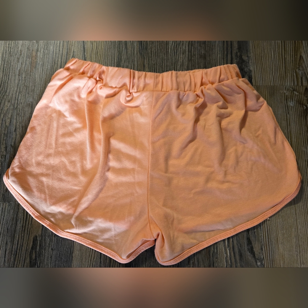 Shein, Women's, size XL shorts, Perfect Shape, Never Worn, Peach Color - Picture 7 of 7